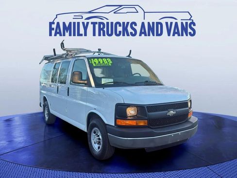 Used 2014 Chevrolet Express 2500 image 2