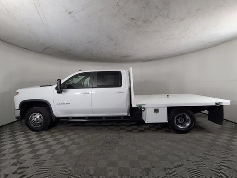 Used 2022 Chevrolet Silverado 3500 LT w/ Convenience Package AWD/4WD image 8