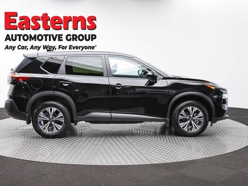 Used 2023 Nissan Rogue SV AWD/4WD image 4