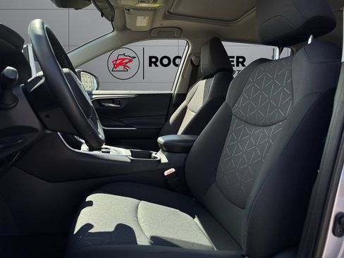 Certified 2023 Toyota RAV4 XLE w/ Convenience Package AWD/4WD image 10