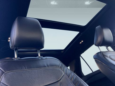 Used 2020 Ford Explorer Limited image 14