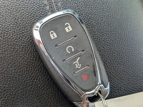 Used 2019 Chevrolet Equinox Premier FWD image 30