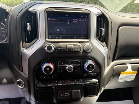 Used 2020 GMC Sierra 1500 Elevation w/ Elevation Value Package AWD/4WD image 19