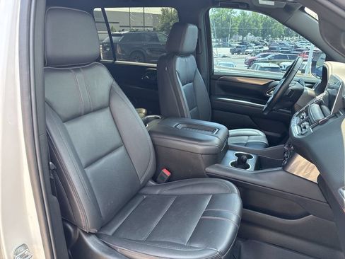 Used 2024 Chevrolet Suburban RST w/ Luxury Package AWD/4WD image 33