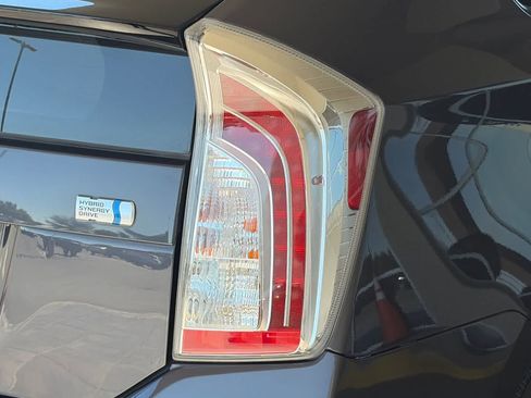 Used 2015 Toyota Prius Two FWD image 6