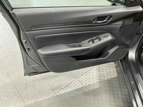 Used 2025 Nissan Altima 2.5 S image 23