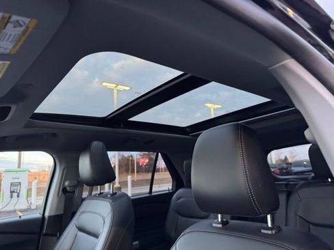 Certified 2023 Ford Explorer XLT w/ Equipment Group 202A image 10