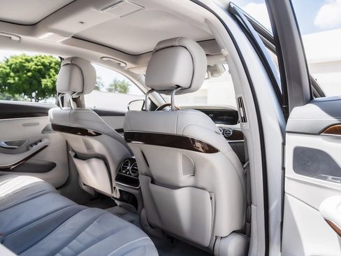 Used 2016 Mercedes-Benz S 550 Sedan image 21