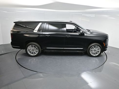 Used 2025 Cadillac Escalade ESV Premium Luxury image 83