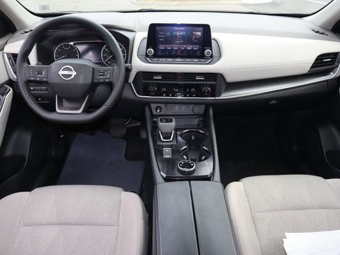 Certified 2025 Nissan Rogue SV AWD/4WD image 15