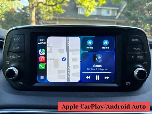 Used 2019 Hyundai Santa Fe Limited FWD image 16