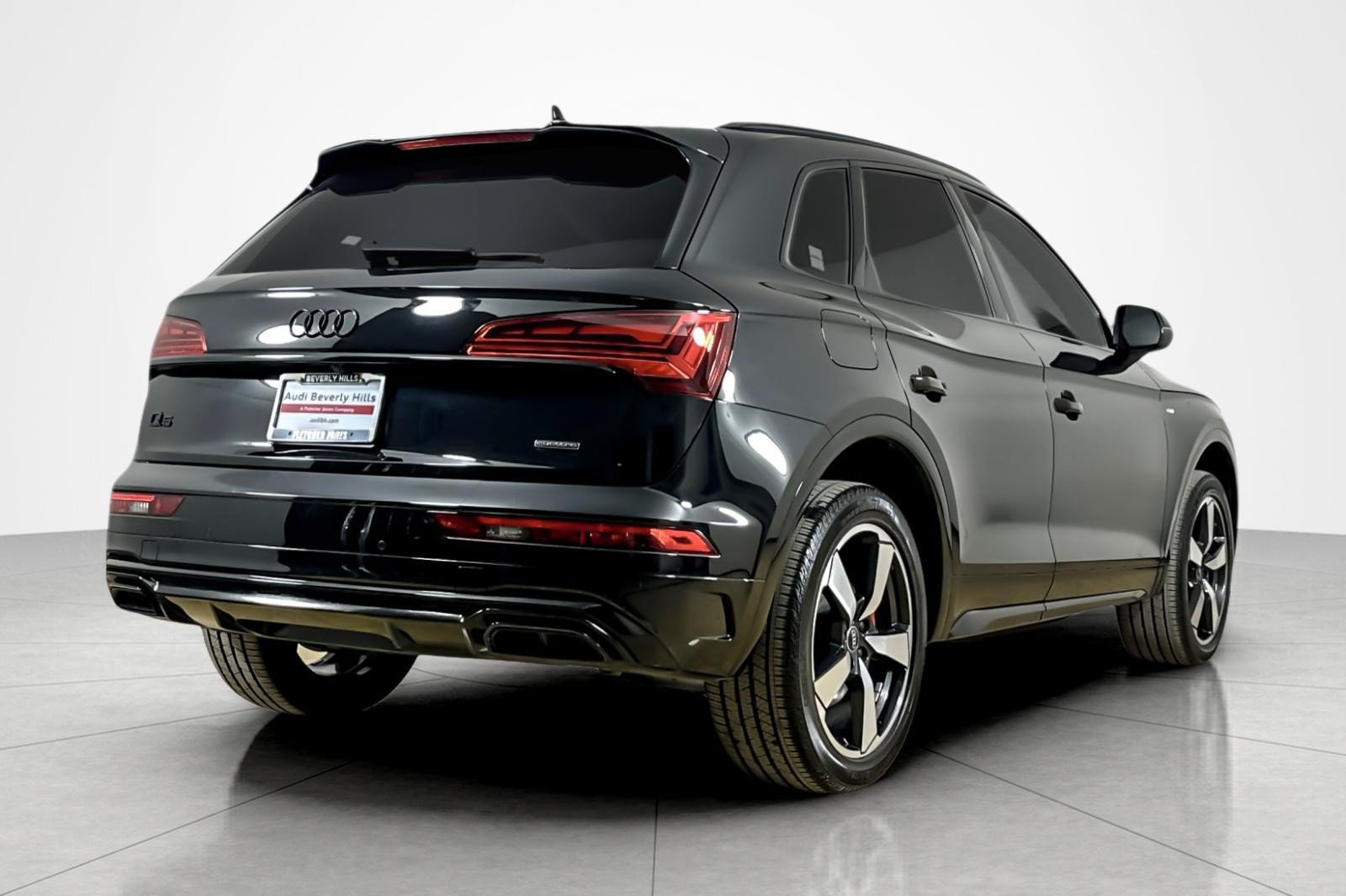 Used 2024 Audi Q5 2.0T Premium Plus w/ Premium Plus Package AWD/4WD image 5