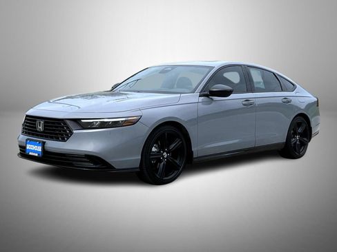 Used 2025 Honda Accord Sport image 1