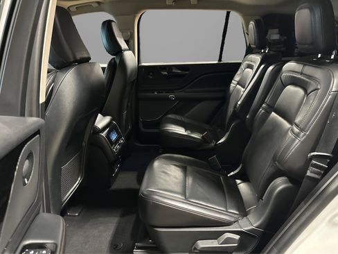 Used 2021 Lincoln Aviator Reserve image 41