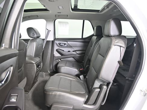 Used 2019 Chevrolet Traverse Premier w/ Redline Edition AWD/4WD image 18