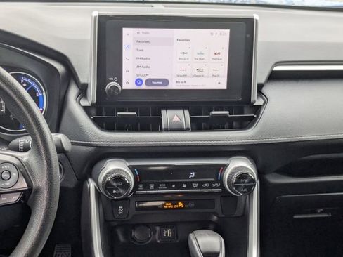 Used 2023 Toyota RAV4 AWD Hybrid image 15