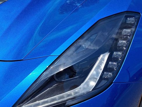Used 2016 Chevrolet Corvette Z06 w/ 3LZ Preferred Equipment Group RWD image 9