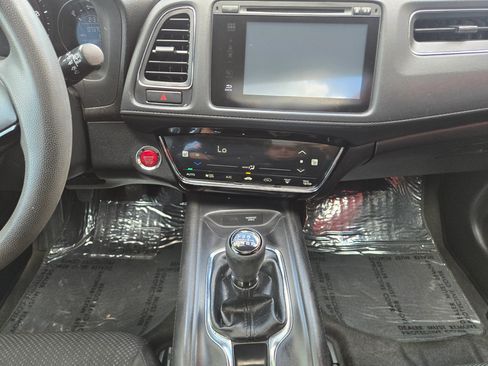 Used 2016 Honda HR-V EX image 14