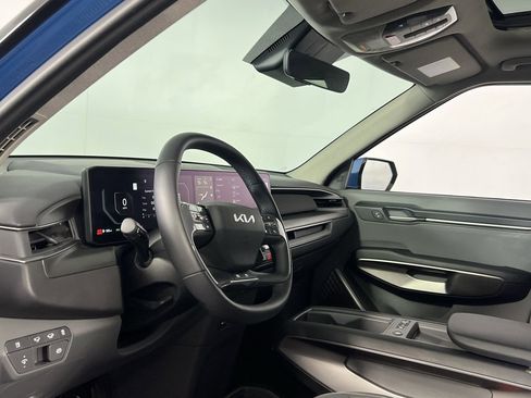 Used 2024 Kia EV9 Wind image 22