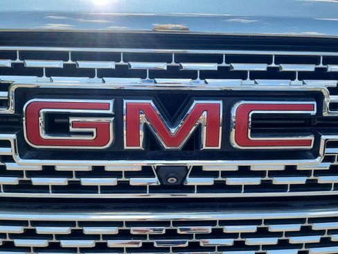Certified 2021 GMC Sierra 2500 Denali w/ Denali Ultimate Package AWD/4WD image 31