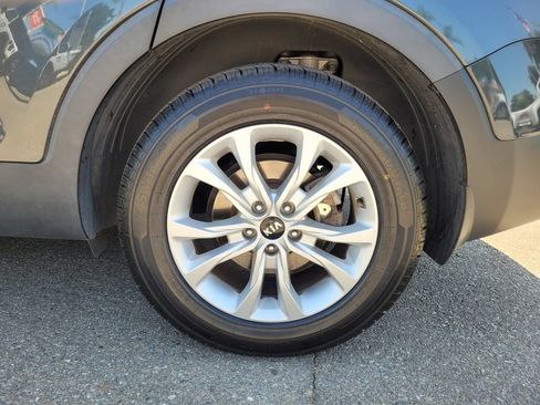 Used 2022 Kia Telluride LX AWD/4WD image 37