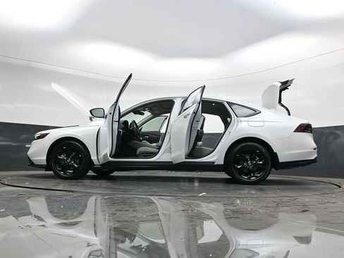 New 2025 Honda Accord SE image 40