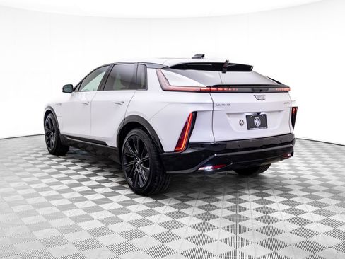 Used 2024 Cadillac Lyriq Sport image 3