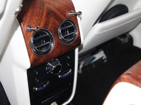 Used 2020 Rolls-Royce Cullinan AWD/4WD image 19