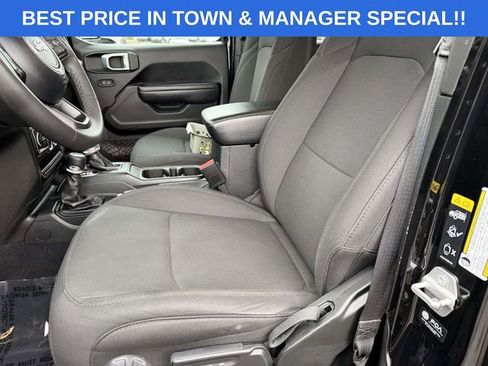 Used 2023 Jeep Gladiator Sport image 13