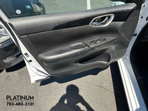Used 2018 Nissan Sentra SV FWD image 17