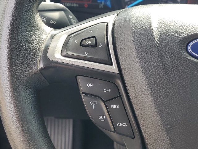 Used 2020 Ford Fusion SE FWD image 15