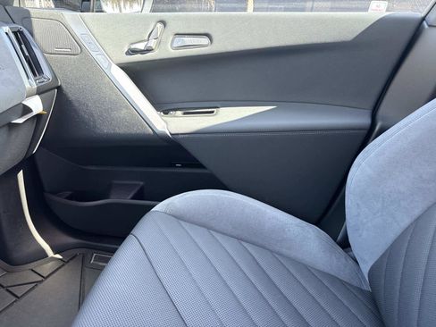 New 2026 BMW iX xDrive45 w/ M Sport Package image 24