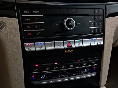 Used 2017 Mercedes-Benz E 400 4MATIC Coupe image 23