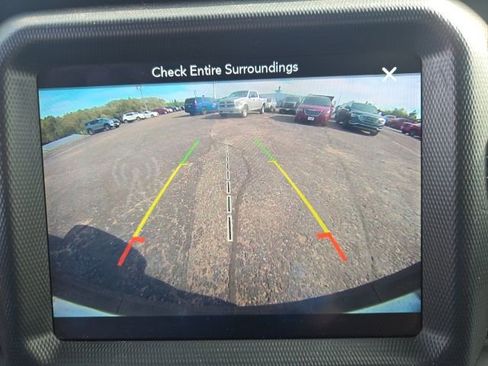 Used 2019 Jeep Wrangler Unlimited Sahara image 26