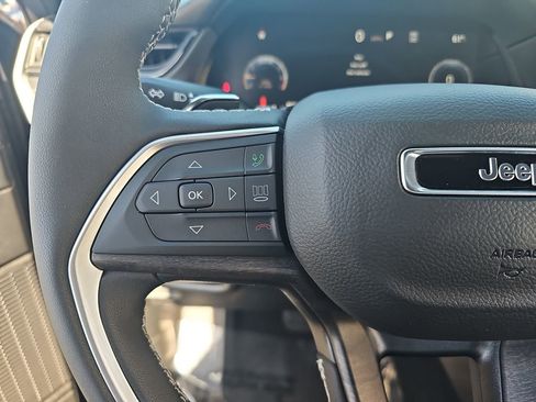 New 2026 Jeep Grand Cherokee Limited AWD/4WD image 17