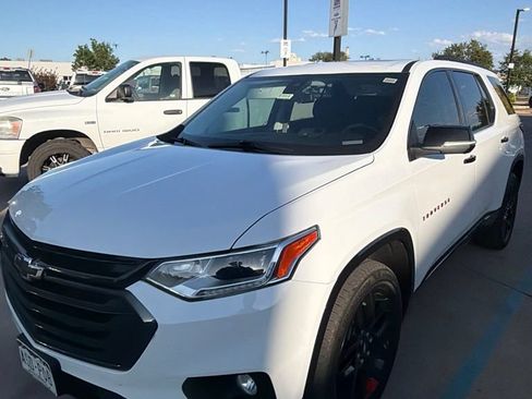 Used 2021 Chevrolet Traverse Premier w/ Redline Edition AWD/4WD image 2
