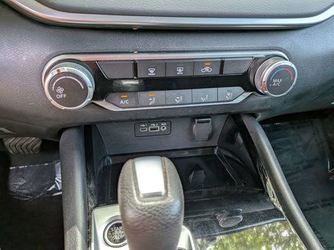 Used 2021 Nissan Altima 2.5 SV FWD image 19