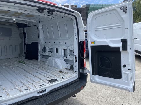 Used 2023 Ford Transit 250 Low Roof RWD image 22