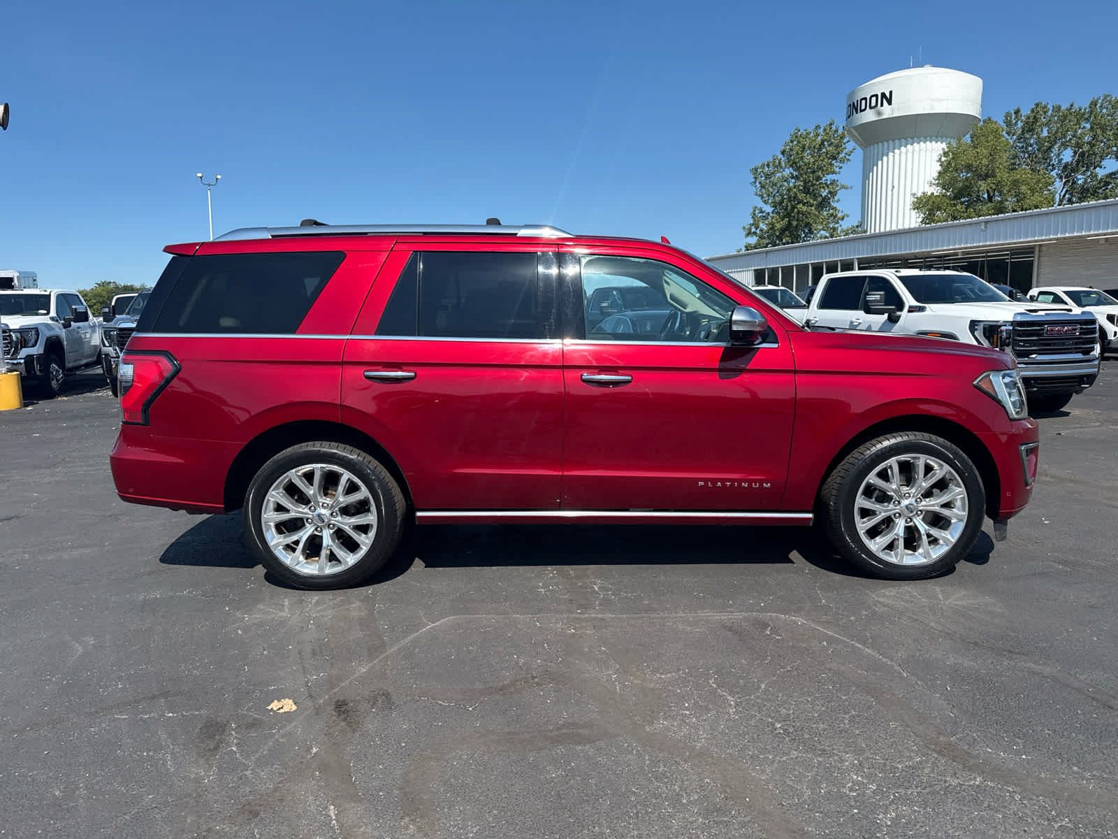 Used 2019 Ford Expedition Platinum AWD/4WD image 6