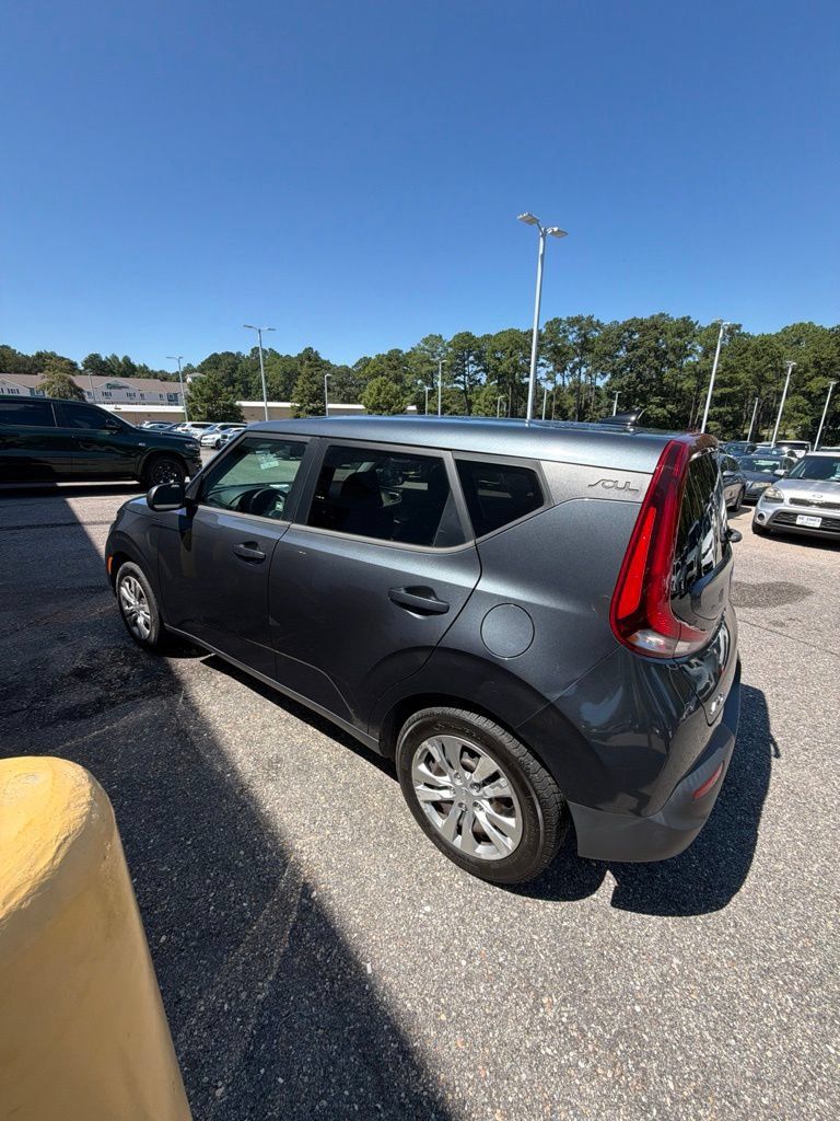 Used 2022 Kia Soul LX FWD image 15