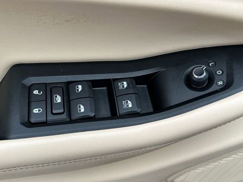 Used 2023 Jeep Grand Cherokee L Limited image 30