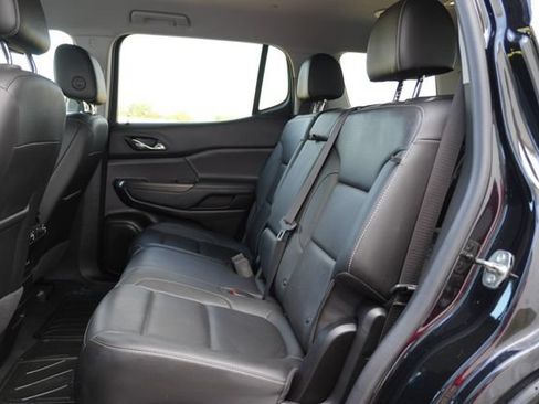 Used 2023 GMC Acadia SLT FWD image 25