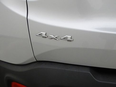 Used 2018 Jeep Renegade Limited image 44