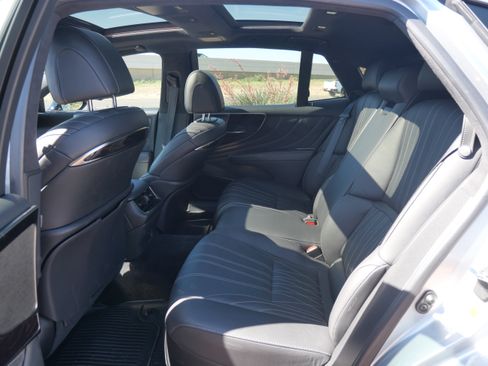 Used 2023 Lexus LS 500 w/ Luxury Package image 10