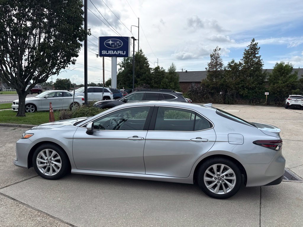 Used 2023 Toyota Camry LE FWD image 4
