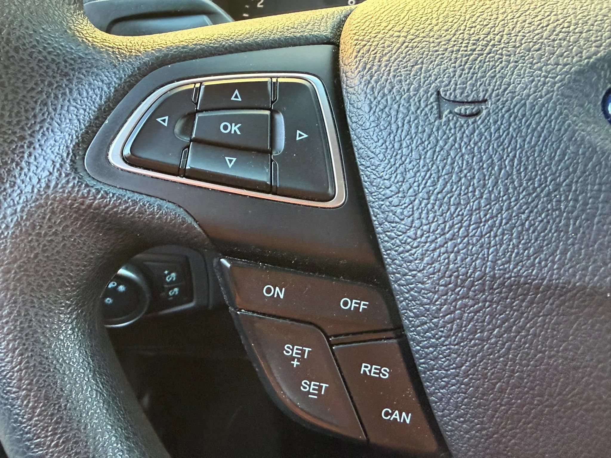 Used 2018 Ford Focus SE FWD image 23