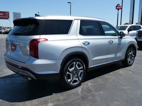 Used 2023 Hyundai Palisade Limited AWD/4WD image 5