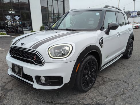 Used 2017 MINI Cooper Countryman S image 2