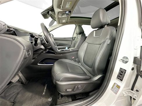 Used 2023 Hyundai Tucson Limited image 4