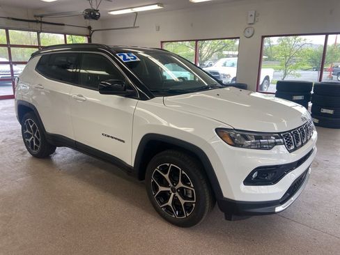 New 2025 Jeep Compass Limited image 1